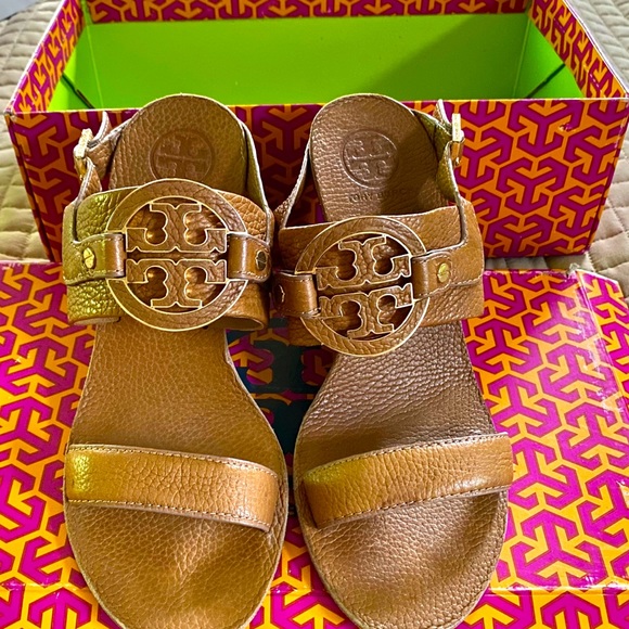 Tory Burch sandals - Picture 2 of 5